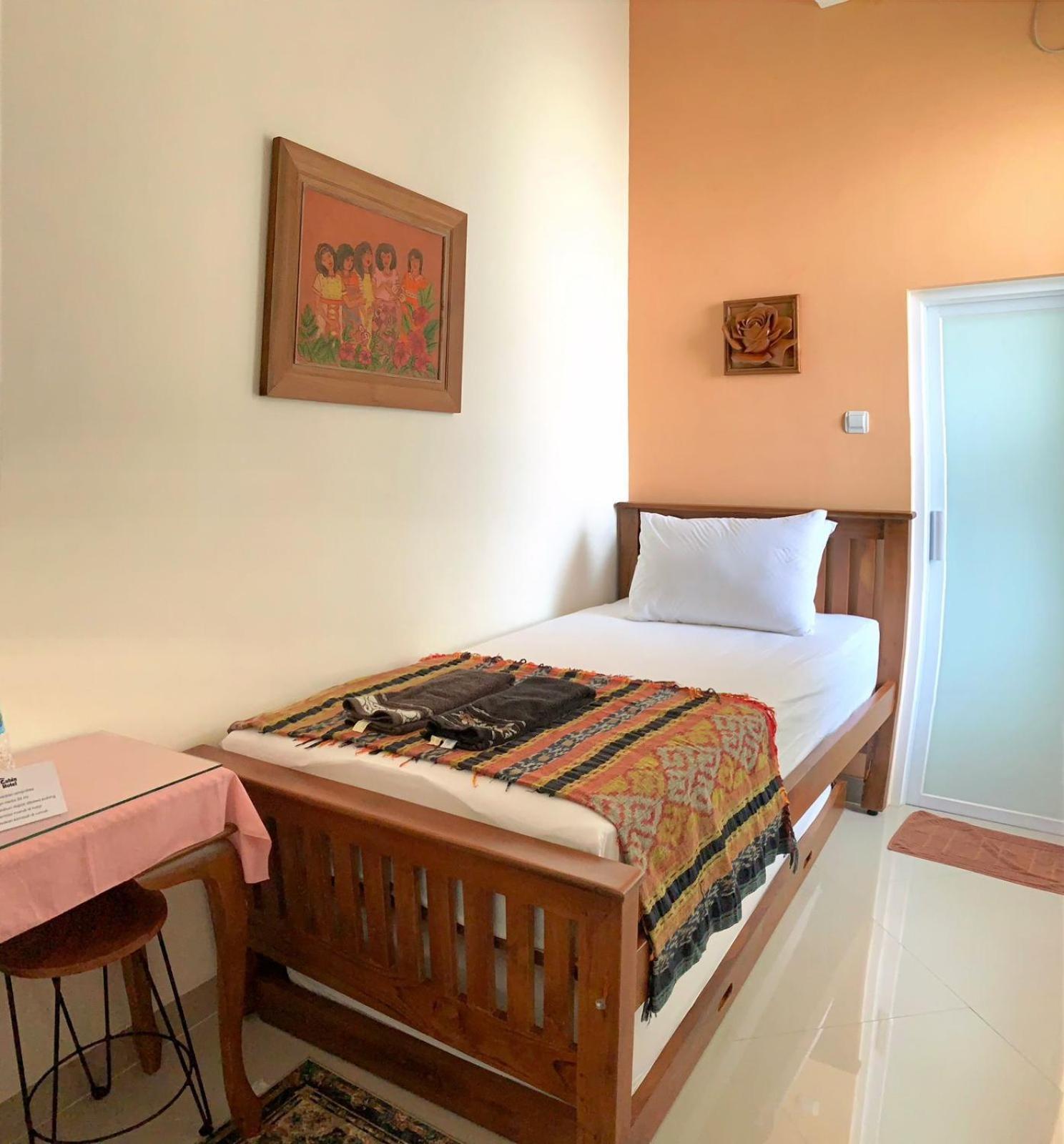 The Cabin Hotel Ambasador Yogyakarta Eksteriør bilde